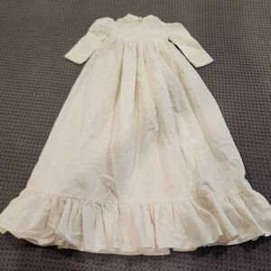 Elegant White Long Dress with Ruffle Hem